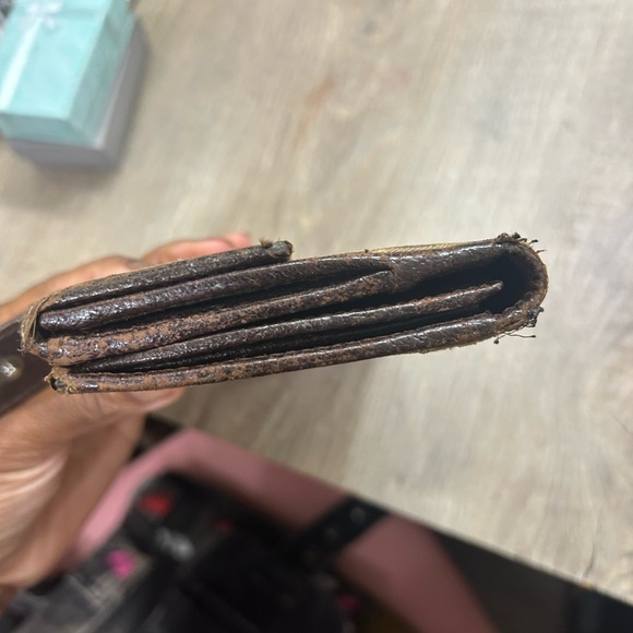 Gucci Brown Monogram Wallet - Picture 13 of 15